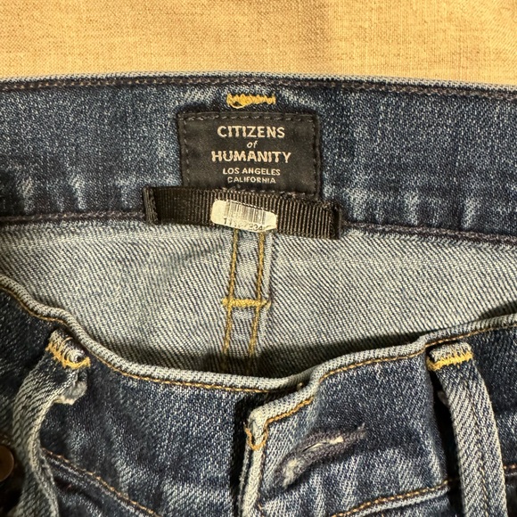 CITIZENS OF HUMANITY
Elsa Mid Rise Slim Crop - Picture 3 of 5